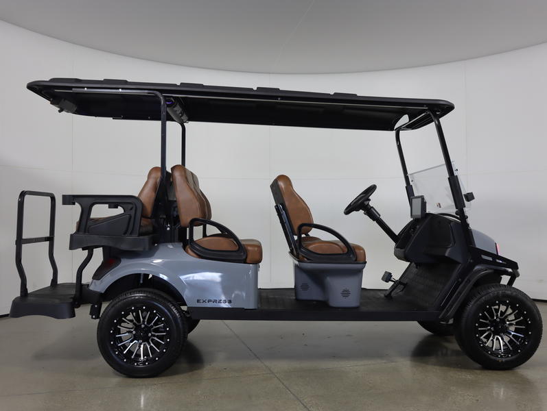 2026 EZGO Express photo 5