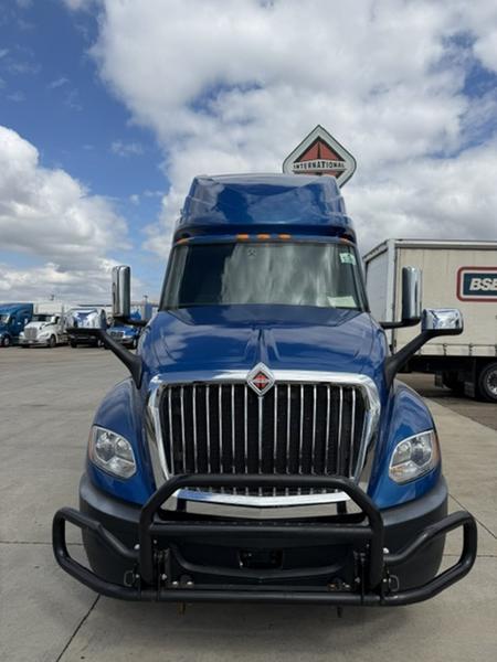 2022 International LT in Midland
