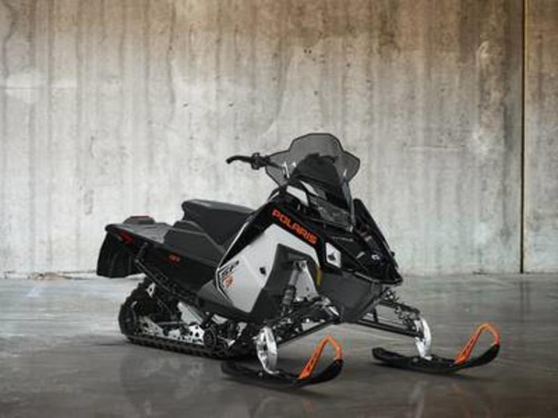 2027 Polaris® ProStar S4 INDY SP 137 White Lightning / Gloss Black