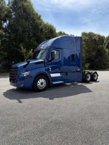 2025 Freightliner Cascadia