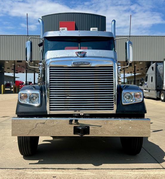 2016 Freightliner 122SD in Jackson — photo 2
