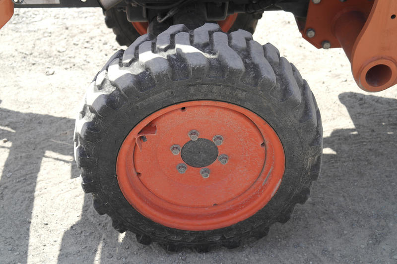 Kubota B2650HSDCC used for sale - photo 11