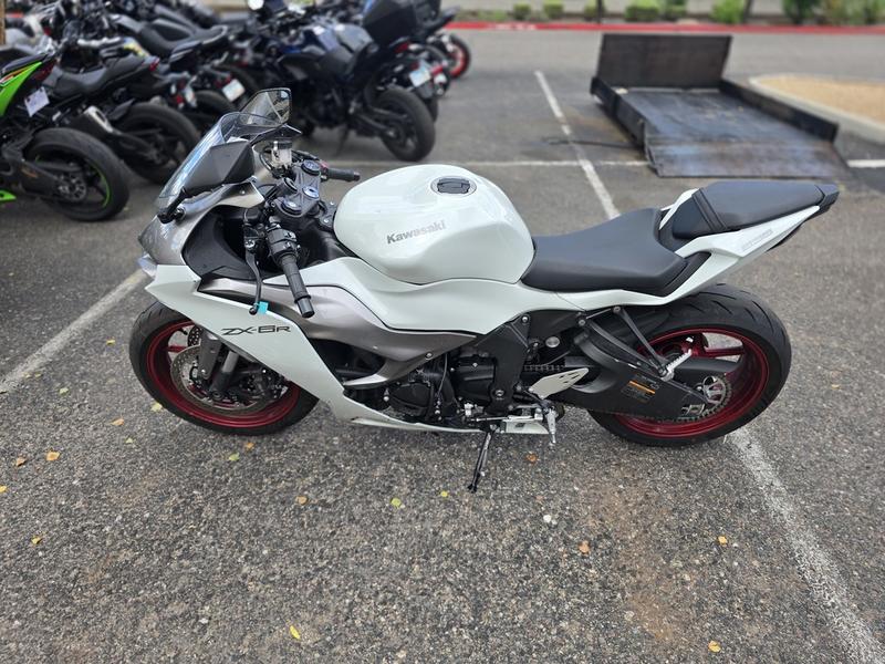 2025 Kawasaki Ninja® ZX™-6R | RideNow Goodyear