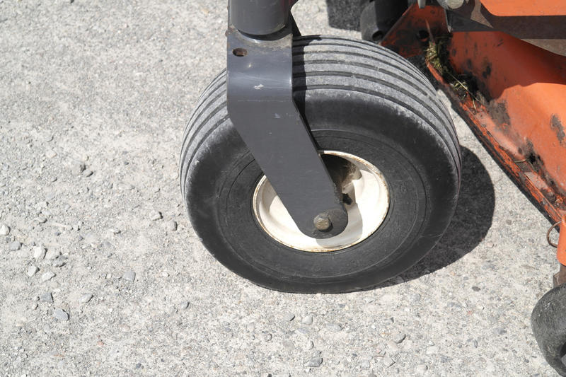 Kubota ZD-18 used for sale - photo 11