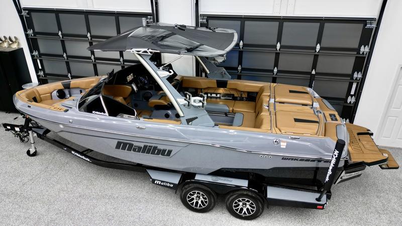 Used-2022-Malibu Boats-23 LSV