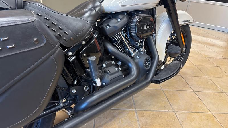 2022 Harley-Davidson® FLHCS - Heritage Classic 114 | Loess Hills