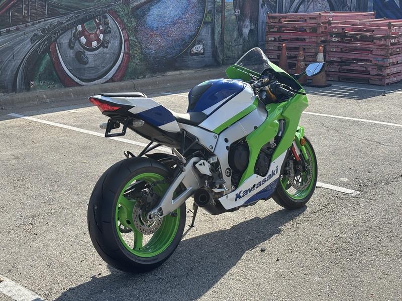 2024 Kawasaki Ninja® ZX™-10R 40th Anniversary Edition ABS