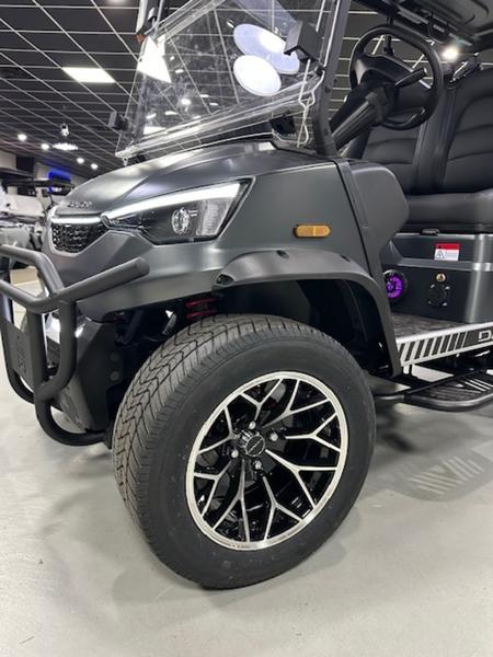 2027 Dach Vehicles photo 2