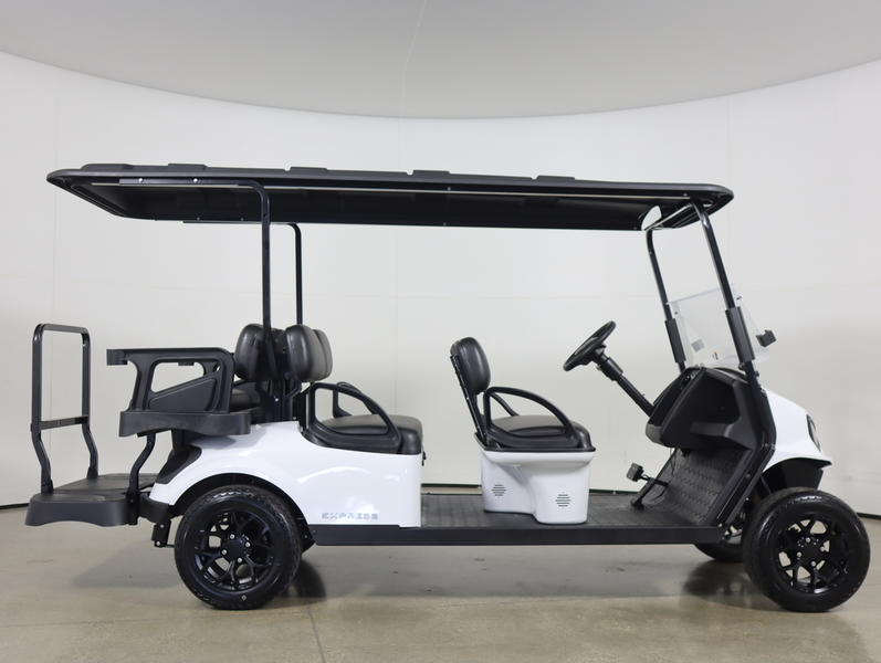 2026 EZGO Express photo 4