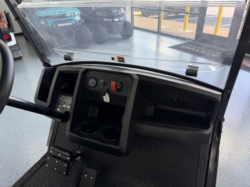 2026 Cushman Hauler photo 3