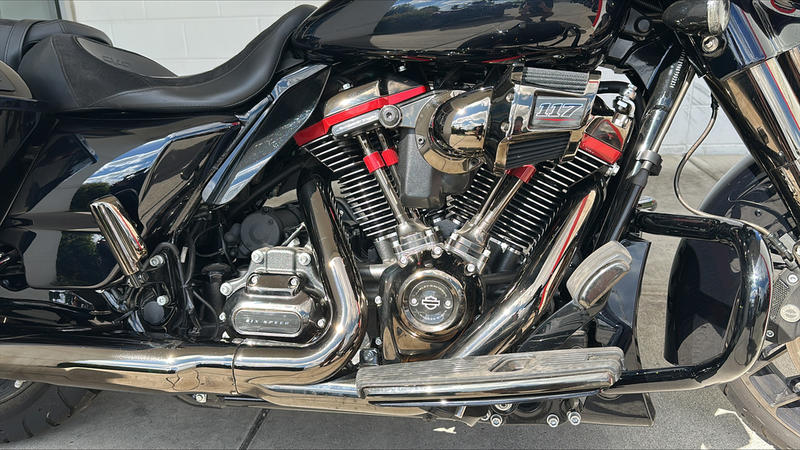 2022 Harley-Davidson® FLHXSE - CVO™ Street Glide® | John Hinderer