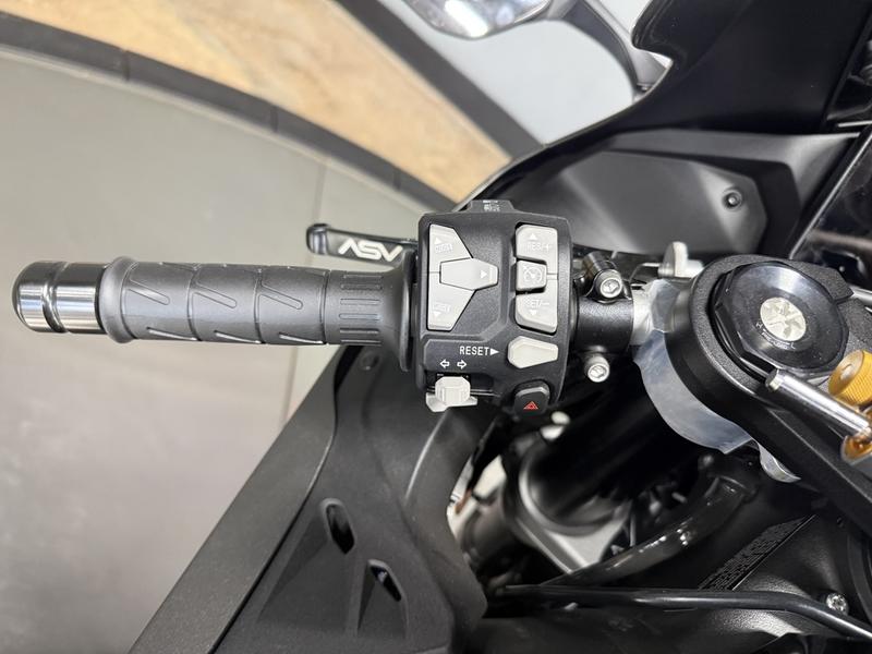 2026 Kawasaki NINJA® ZX™-10R ABS | Houston Motorsports