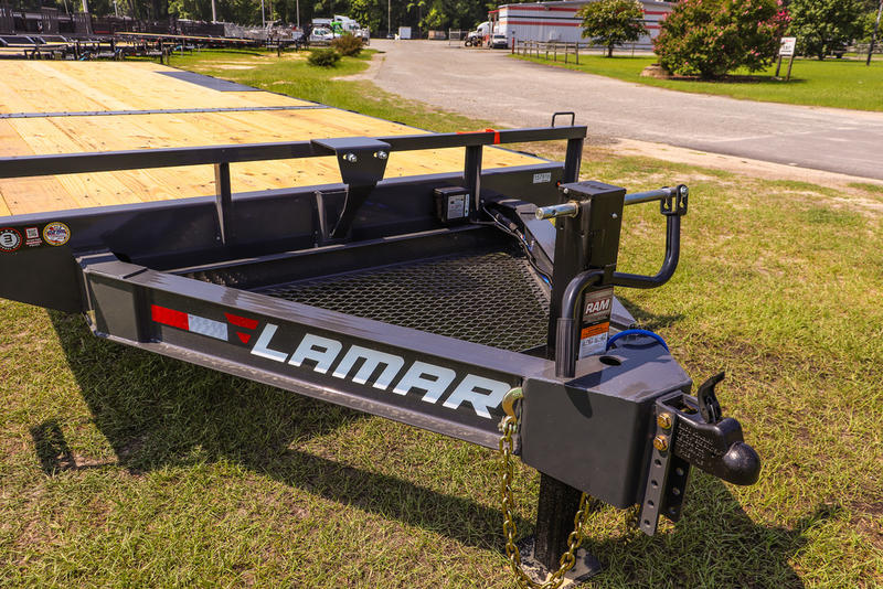 2027 Lamar TRAILERS photo 9