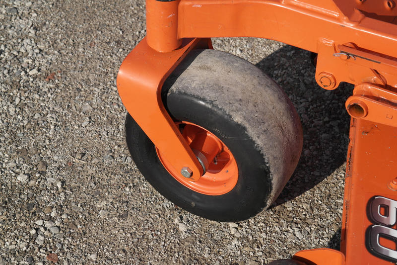 Kubota Z422KWT-60 used for sale - photo 11