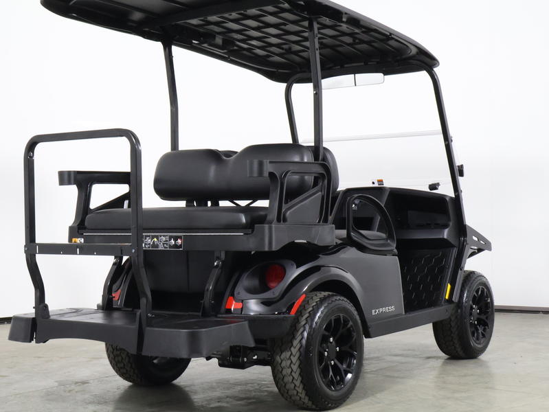 2027 EZGO Express photo 5