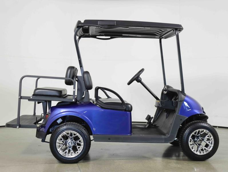 2021 EZGO RXV photo 4