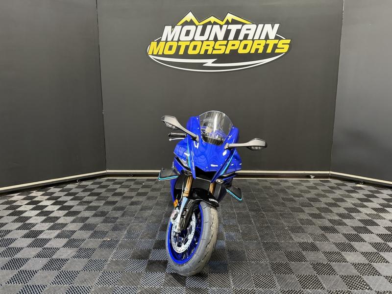2026 Yamaha YZF-R1 | Mountain Motorsports