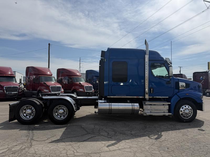 2022 Western Star 4900 in Dallas — photo 2