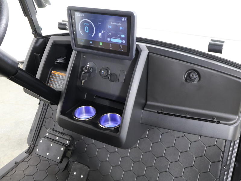 2027 EZGO Express photo 5