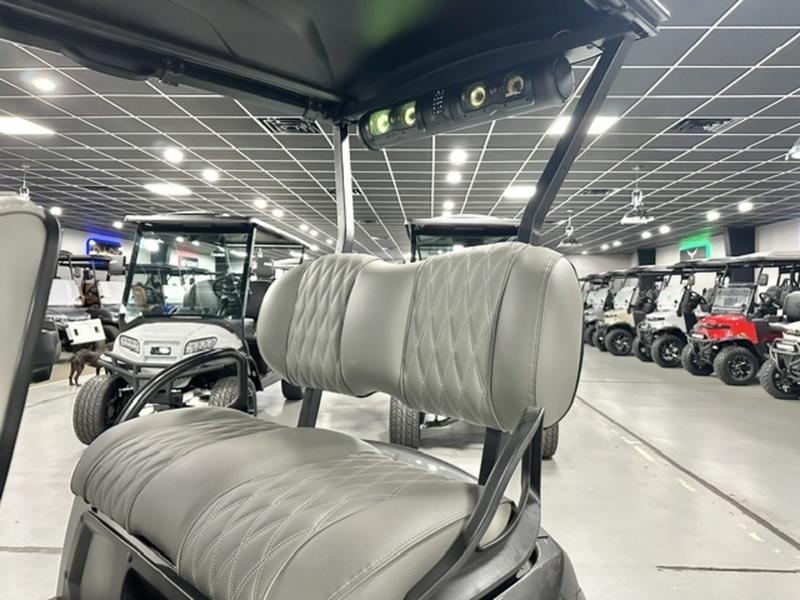 2027 EZGO Liberty photo 3