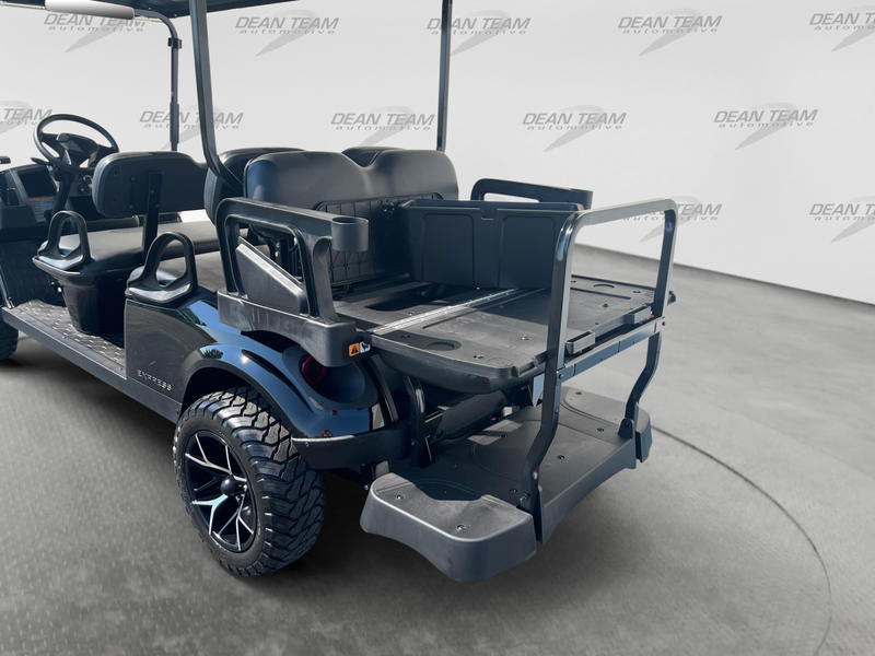 2027 EZGO Express photo 7