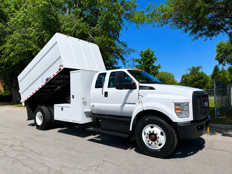 2022 Ford F-750 S.D. Chipper Dump Truck · photo 1 of 15