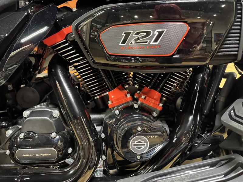 2026 Harley-Davidson® FLHXLSE - CVO™ Street Glide® Limited | Man O