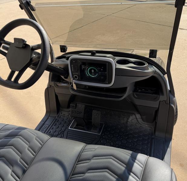 2027 Club Car Onward photo 2