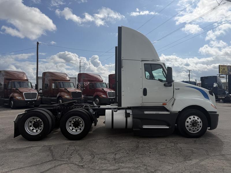 2022 International LT in Dallas — photo 2