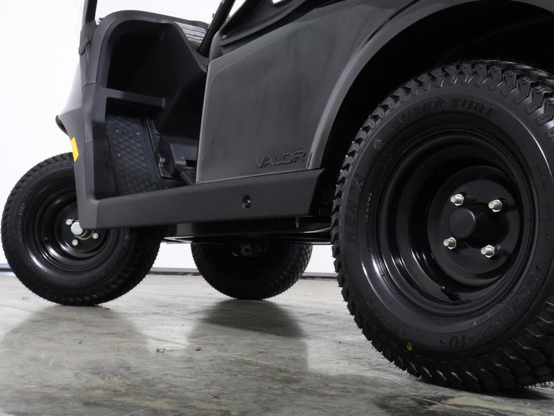2027 EZGO Valor photo 9