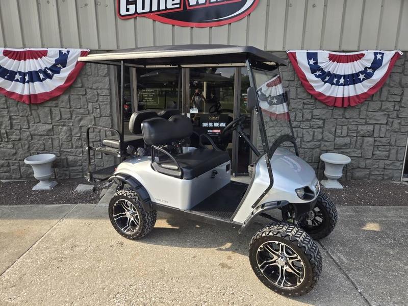2022 EZGO Valor