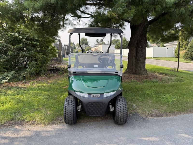 2026 EZGO RXV4 photo 2