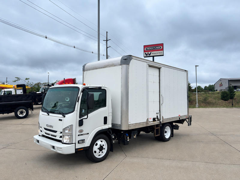 2021 Isuzu NRR in Walton, KY