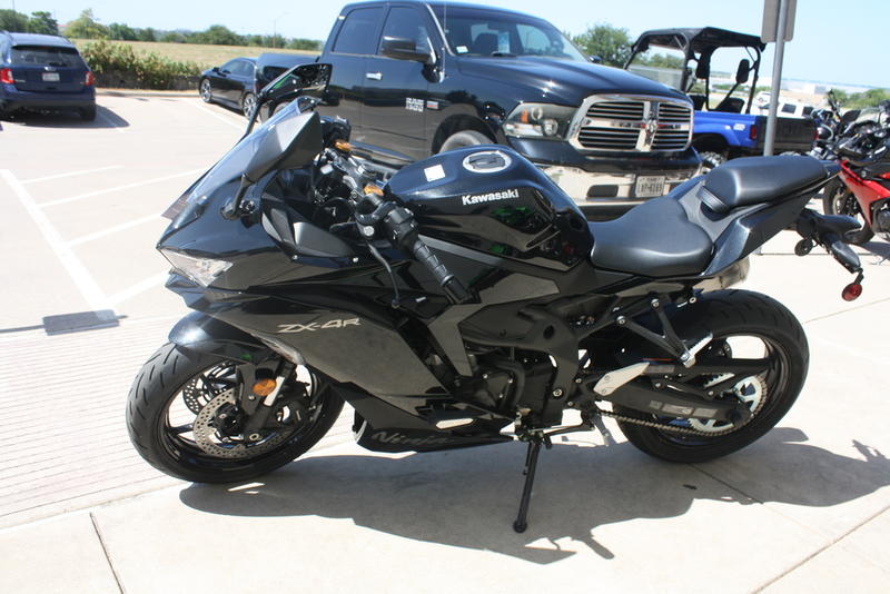 2026 Kawasaki Ninja® ZX™-4R ABS | RideNow Powersports Fort Worth