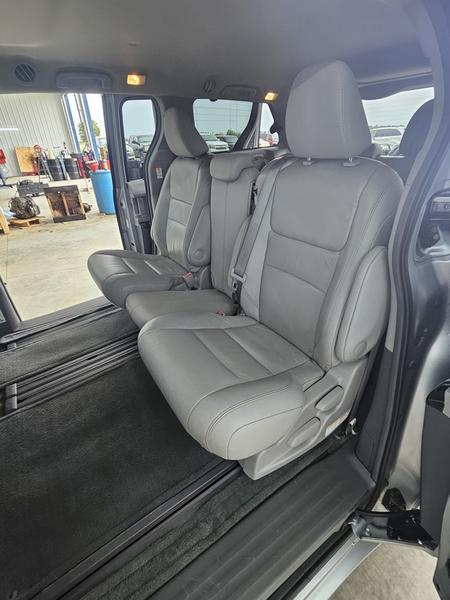 2017 Toyota Sienna XLE - Photo 9