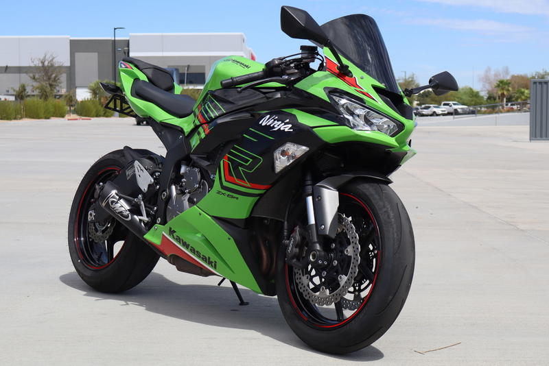 2023 Kawasaki Ninja® ZX™-6R ABS Metallic Matte Graphenesteel Gray