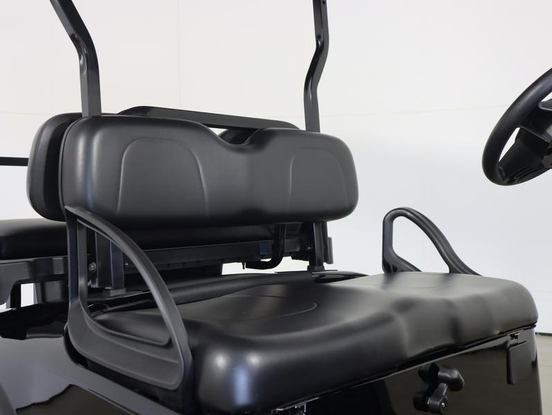 2027 EZGO Valor photo 3