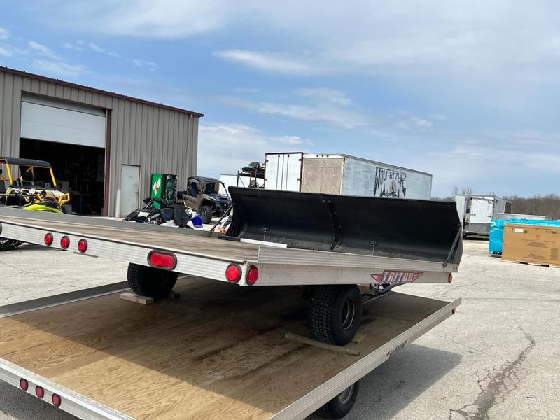 2002 Triton XT photo 2