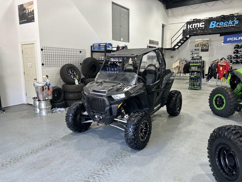 2017 Polaris® RZR XP® Turbo EPS Titanium Matte Metallic | Young ...