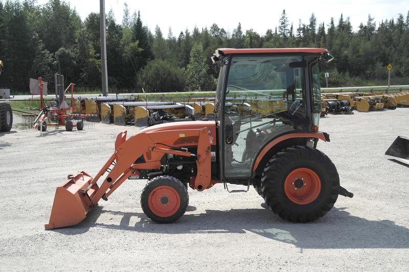 Kubota B2650HSDCC used for sale - photo 3