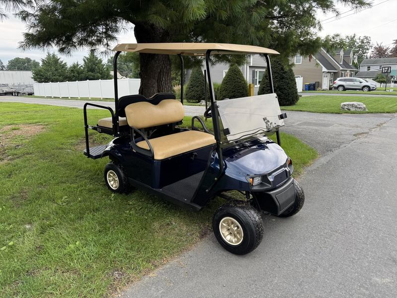 2021 EZGO TXT photo 3