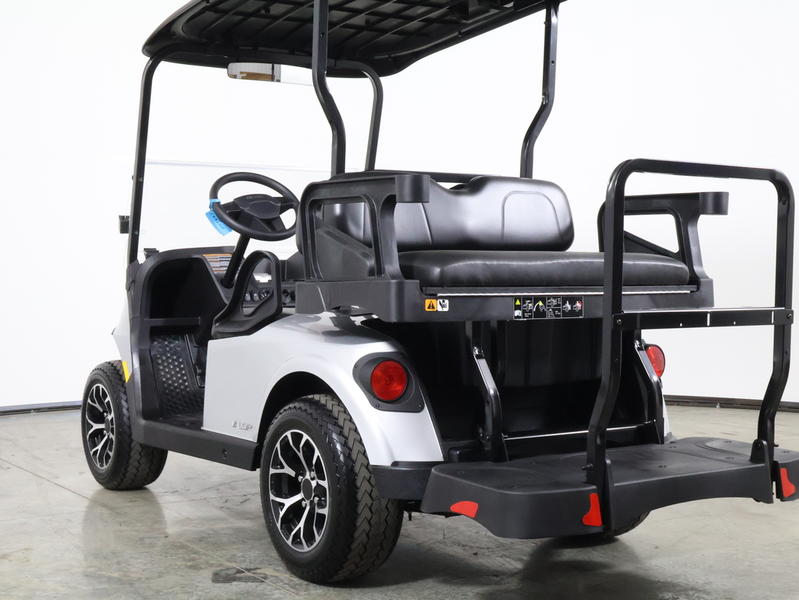 2027 EZGO Valor photo 8