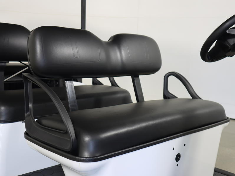 2026 EZGO Express photo 3