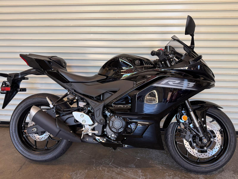 2026 Yamaha YZF-R3 | Roseville Motorsports