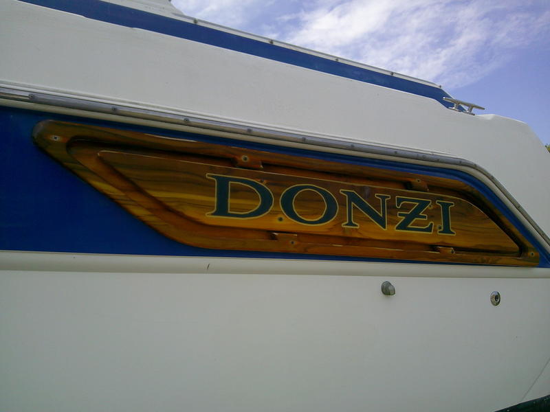 1998 Donzi 3250 Express | Collins Marine