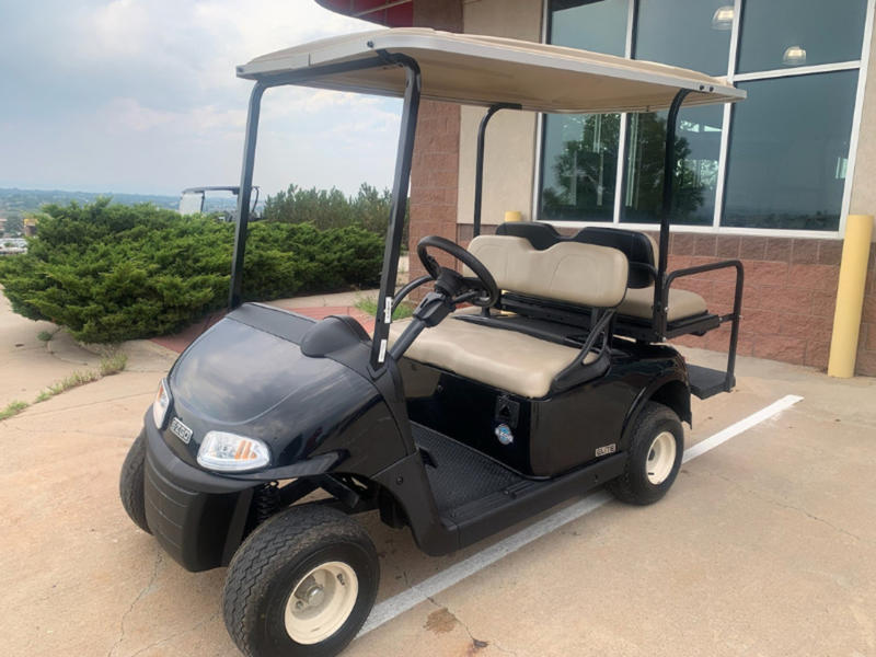 2021 EZGO RXV