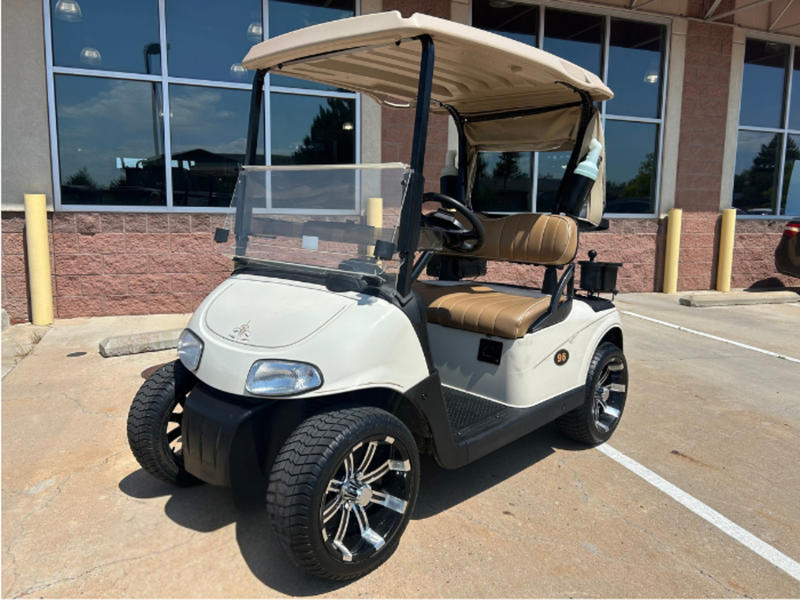 2013 EZGO RXV