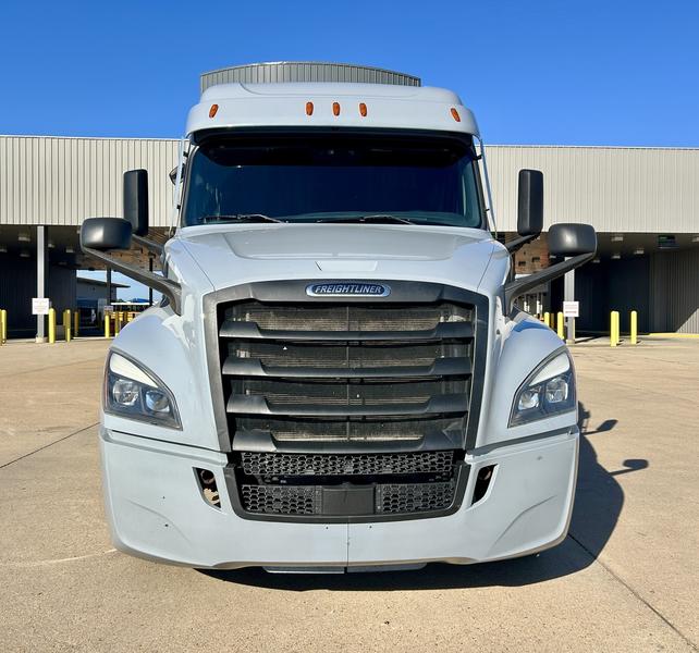 2023 Freightliner in Jackson — photo 2