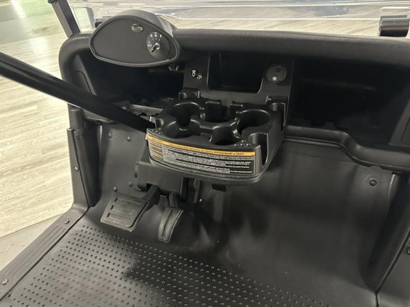 2023 EZGO Freedom photo 9