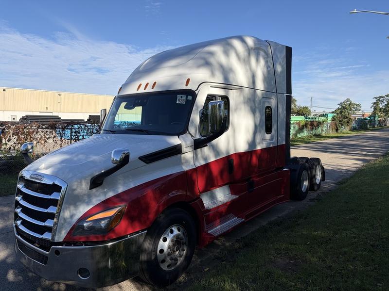 2024 Freightliner in Walton, KY — photo 2